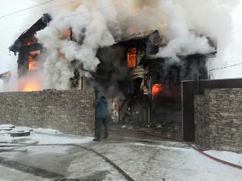 Установлена предварительная причина пожара в селе Хомутово Иркутского района